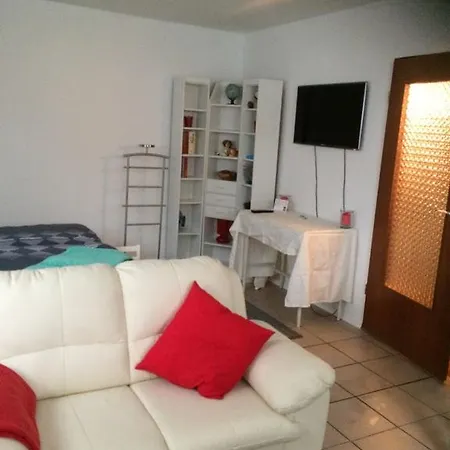 1 Zimmer Appartment im Basement links 108 A Holzminden Exterior foto