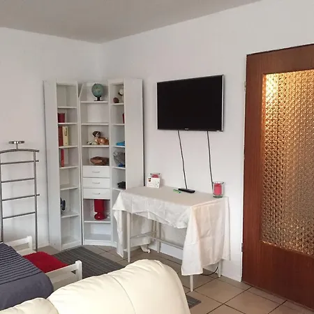 1 Zimmer Appartment im Basement links 108 A Holzminden Exterior foto